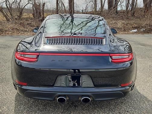 2019 Porsche 911 Carrera 4S