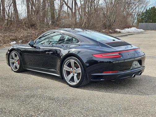 2019 Porsche 911 Carrera 4S