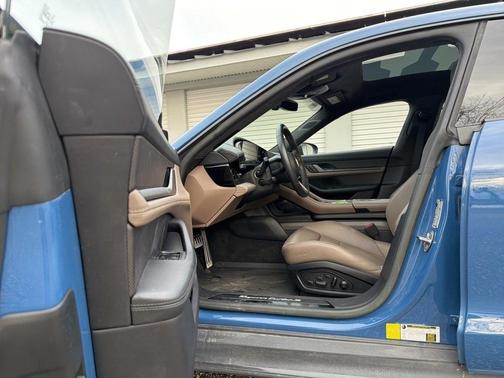 2023 Porsche Taycan Turbo S