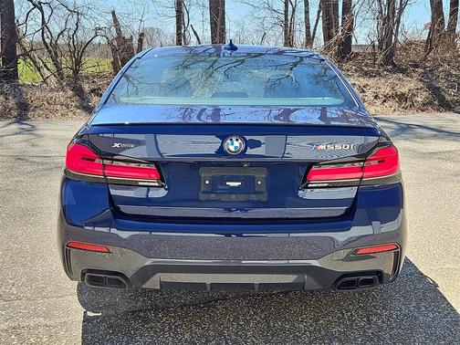 2022 BMW M550 i xDrive