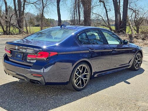 2022 BMW M550 i xDrive