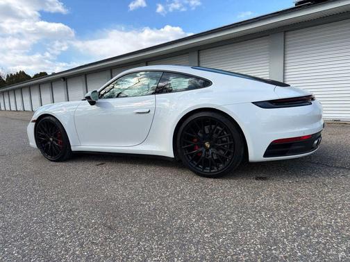 2022 Porsche 911 Carrera 4S