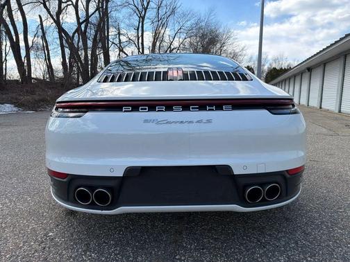 2022 Porsche 911 Carrera 4S