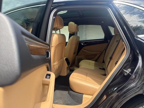 2018 Porsche Macan S