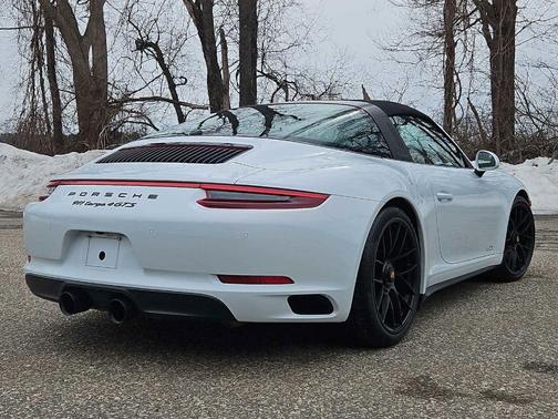 2019 Porsche 911 Targa