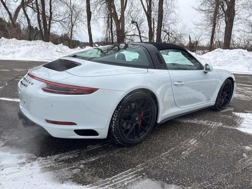 2019 Porsche 911 Targa
