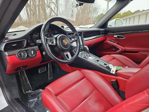 2019 Porsche 911 Targa