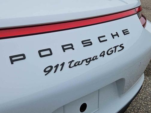 2019 Porsche 911 Targa