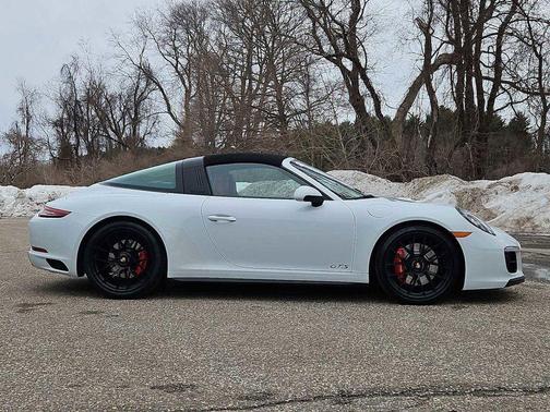 2019 Porsche 911 Targa