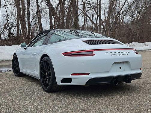 2019 Porsche 911 Targa