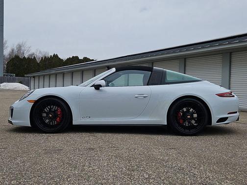 2019 Porsche 911 Targa
