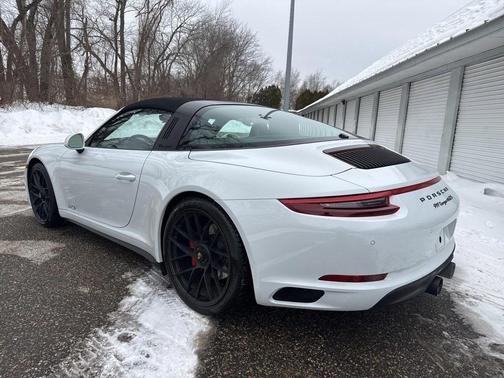 2019 Porsche 911 Targa 4 GTS