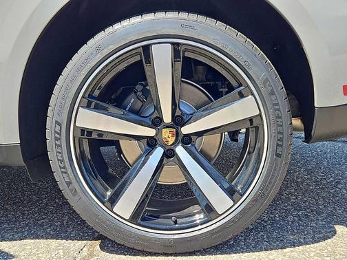 Chalk 2026 Porsche Macan