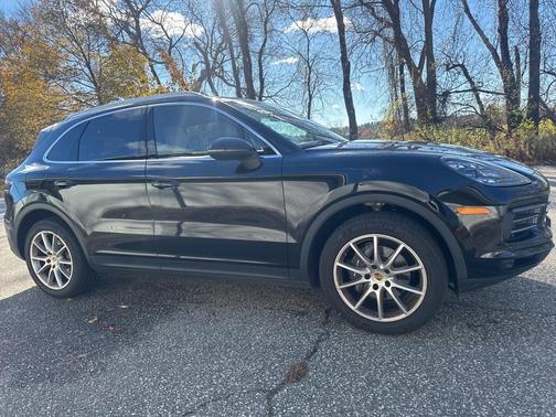 2019 Porsche Cayenne Base