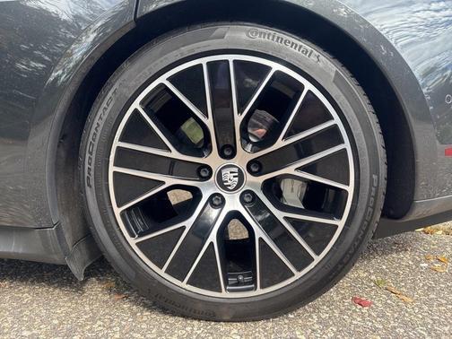 2020 Porsche Taycan Turbo