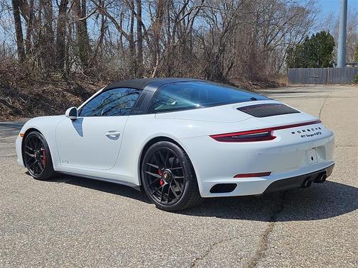 2019 Porsche 911 Targa 4 GTS