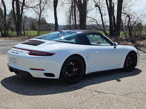 2019 Porsche 911 Targa 4 GTS