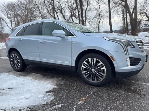 2017 Cadillac XT5 Premium Luxury