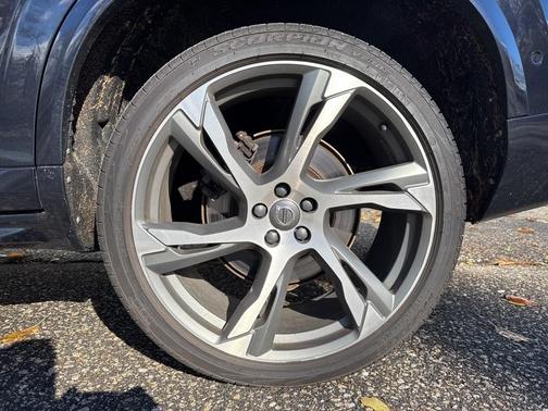 2017 Volvo XC90 Hybrid T8 Inscription