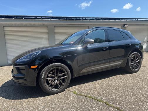 2023 Porsche Macan T