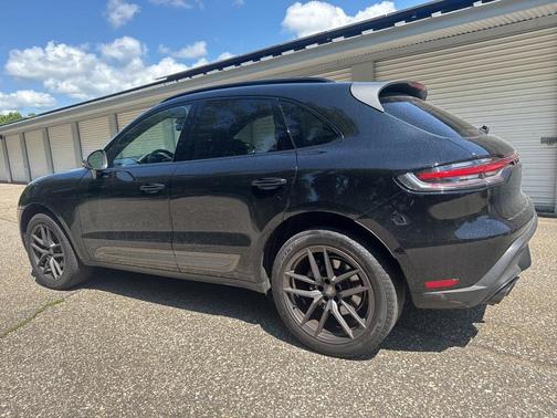 2023 Porsche Macan T