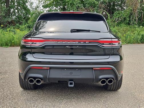 2023 Porsche Macan T