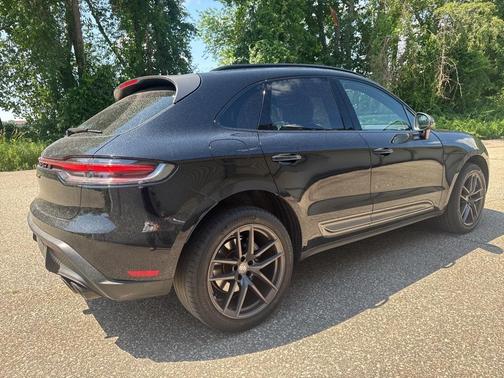 2023 Porsche Macan T