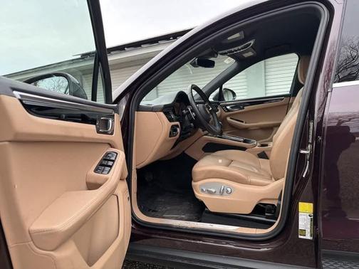 2023 Porsche Macan S