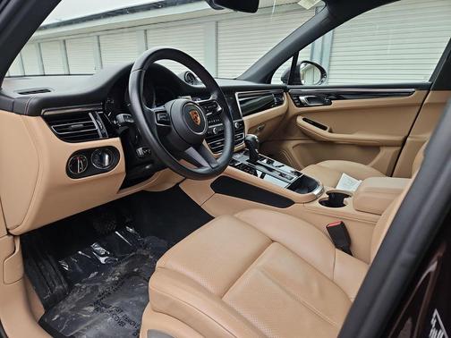 2023 Porsche Macan S