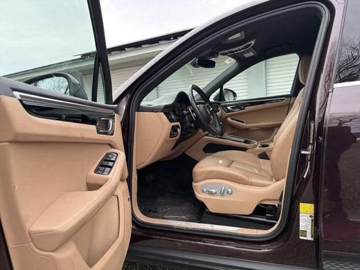 2023 Porsche Macan S