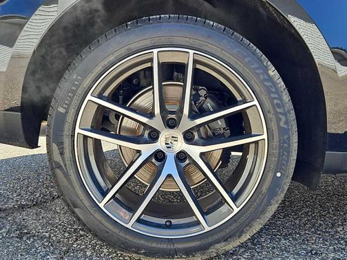 Carmine Red 2026 Porsche Macan