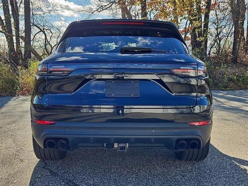 2022 Porsche Cayenne Platinum Edition