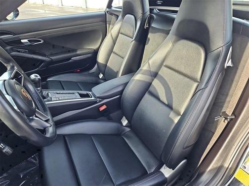 2019 Porsche 718 Cayman Base