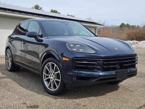 2024 Porsche Cayenne Base