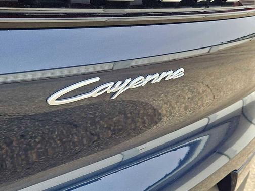2024 Porsche Cayenne Base