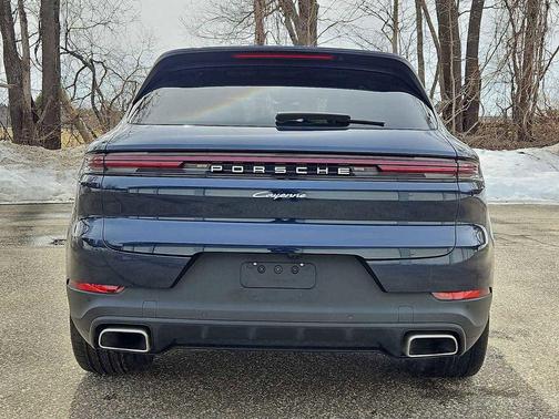 2024 Porsche Cayenne Base