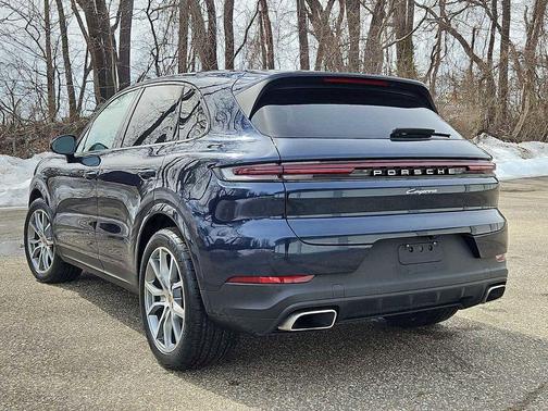2024 Porsche Cayenne Base
