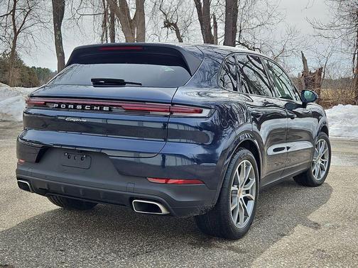 2024 Porsche Cayenne Base