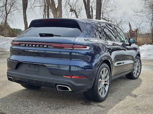 2024 Porsche Cayenne Base
