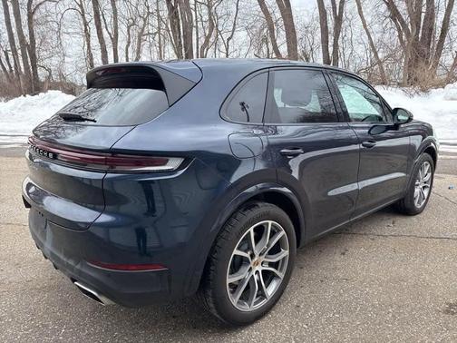2024 Porsche Cayenne Base
