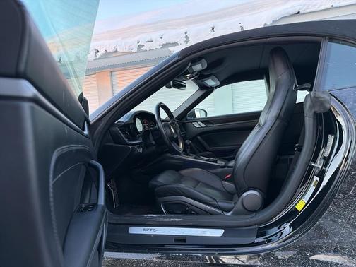 2021 Porsche 911 Carrera 4S