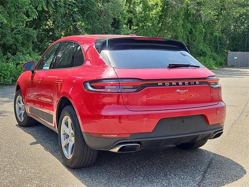 2021 Porsche Macan Base