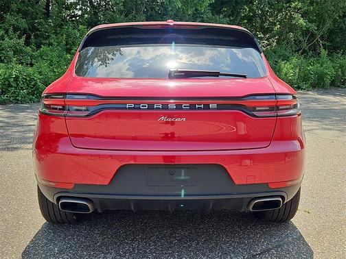 2021 Porsche Macan Base