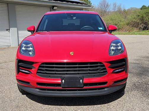 2021 Porsche Macan Base