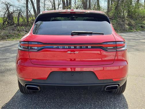 2021 Porsche Macan Base