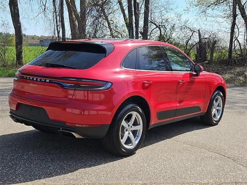 2021 Porsche Macan Base