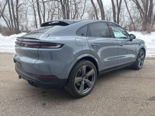 2024 Porsche Cayenne AWD