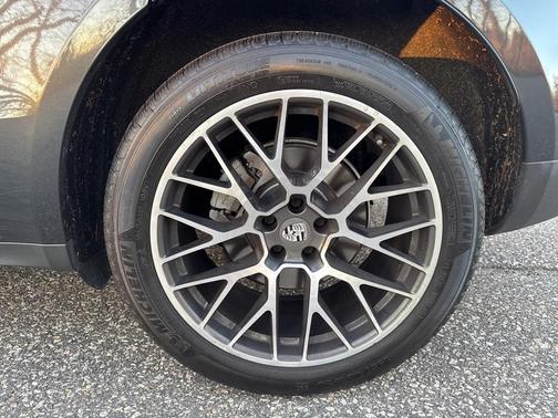 2018 Porsche Macan S