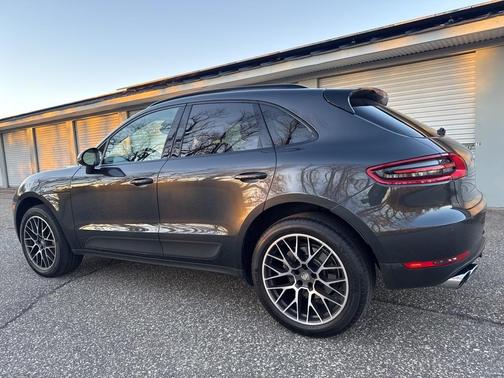 2018 Porsche Macan S