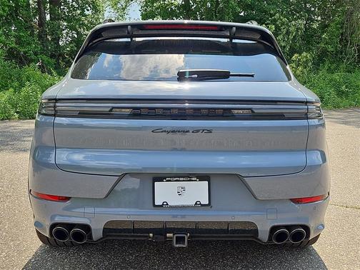 2025 Porsche Cayenne GTS